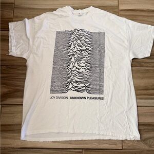 Joy Division Unknown Pleasures White Graphic Tee nwot
